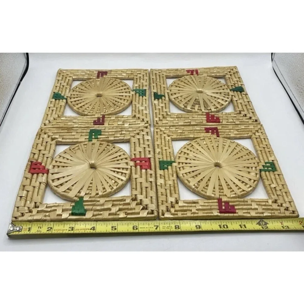 Vintage Hot Pad Trivets Set Of 4 Woven Wicker Straw Rattan Raffia Square 7” X 7”